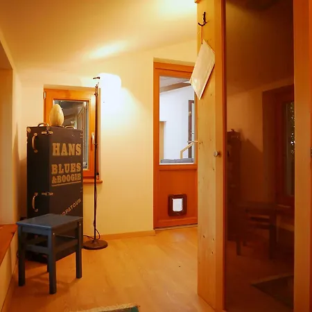 Hans Blues Nyaraló